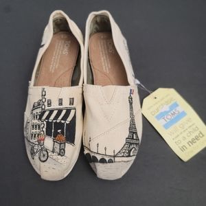 Tom's NWT Slip-on Shoes, Italian Design,  Size 5 (T1131(